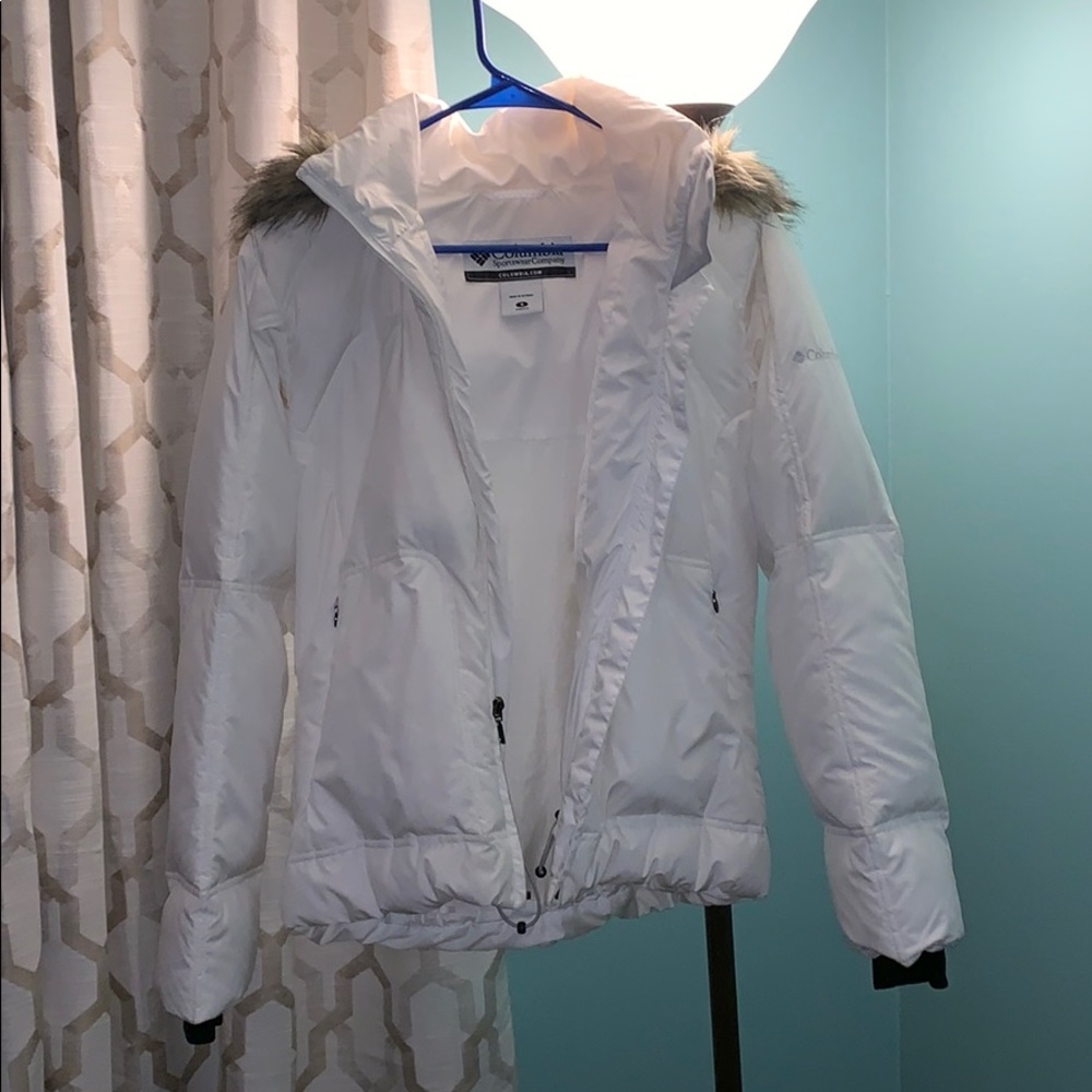 Woman’s Columbia sportswear coat